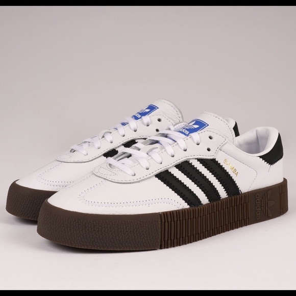 adidas originals samba rose trainers in white with dark gum sole